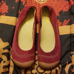 Keen flats Size 7